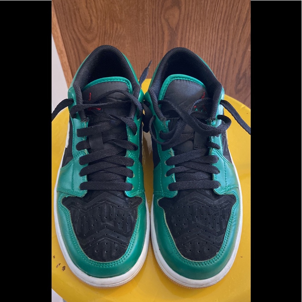 Mens 7.5 Air Jordan Holiday 2022